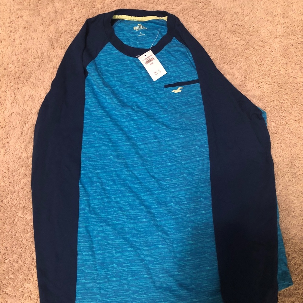New! Men’s long sleeve Hollister shirt